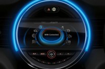  The circular console available in the Mini 3 Door has all the controls available for the automatic climate control 