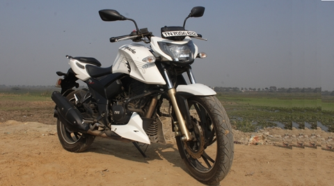 TVS Apache RTR 200 4V Review: Streetfighter in a Tuxedo!