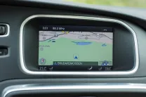  The infotainment system available in the Volvo V40 Cross Country provides live road and traffic information 