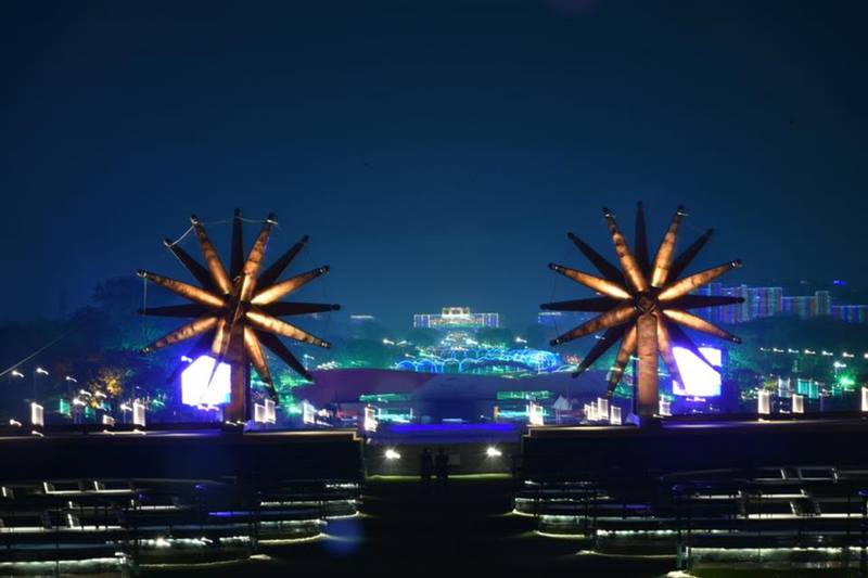 vibrant gujarat summit, vibrant gujarat summit news, gujarat summit, vibrant gujarat, mahatma mandir, narendra modi, picture of mahatma mandir, gandhinagar