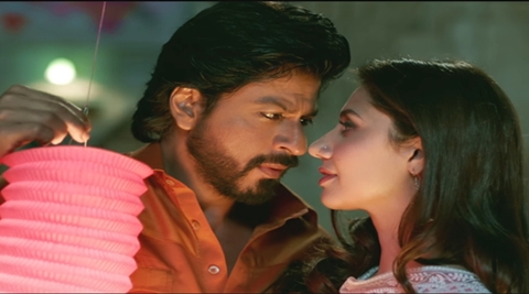 shahrukh khan, raees, raees movie review, mahira khan, nawazuddin siddiqui, rahul dholakia, shahrukh khan train, raees train, raees songs, hrithik roshan, kaabil
