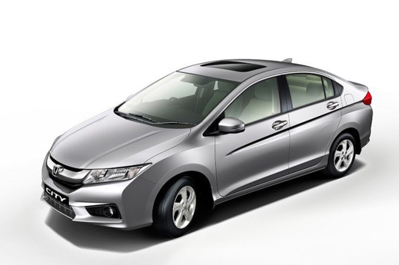 Honda never made diesel engines, but in line with the demand in India, the Japanese carmaker introduced a diesel variant in the fourth generation, a 1.5-litre i-DTEC. Sales for Honda had been declining because a diesel variant had been missing from the line-up. The introduction of the i-DTEC indeed proved a profitable deal for the brand.