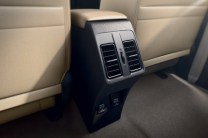  Rear AC vents cools the cabin faster. 
