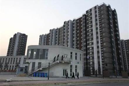 Restricted new launches and reduction in “effective cost of their property” by the developers were the prime reasons for the decline in ticket size. (Reuters)