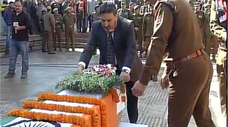 pulwama encounter, J&K encounter today, kashmir encounter today, jammu and kashmir encounter, encounter in jammu and kashmir, kashmir encounter, india news, j&k news, jammu and kashmir news