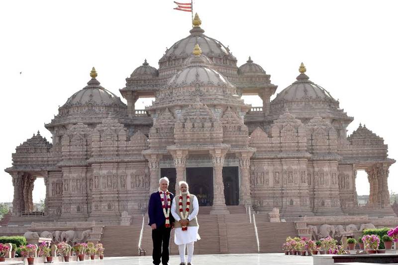 PM Narendra Modi, Prime Minister Malcolm Turnbull, Australian PM Malcolm Turnbull, Australian Prime Minister Malcolm Turnbull, Delhi Metro, Selfie, Akshardham Temple, Akshardham Visit, Australian PM Malcolm Turnbull India Visit
