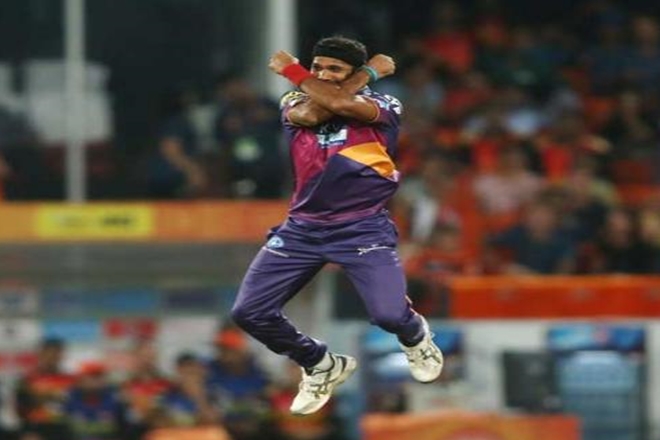 ashok dinda, ashok dinda trolled, dinda against mumbai, hardik pandya dinda over, twitter trolls dinda, dinda final over against mumbai, dinda most expensive over