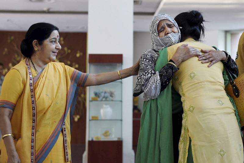 Uzma, uzma returns, uzma pakistan return, uzma returns from pakistan, sushma swaraj on uzma, sushma swaraj with uzma, uzma with family, uzma daughter, uzma mother, uzma husband