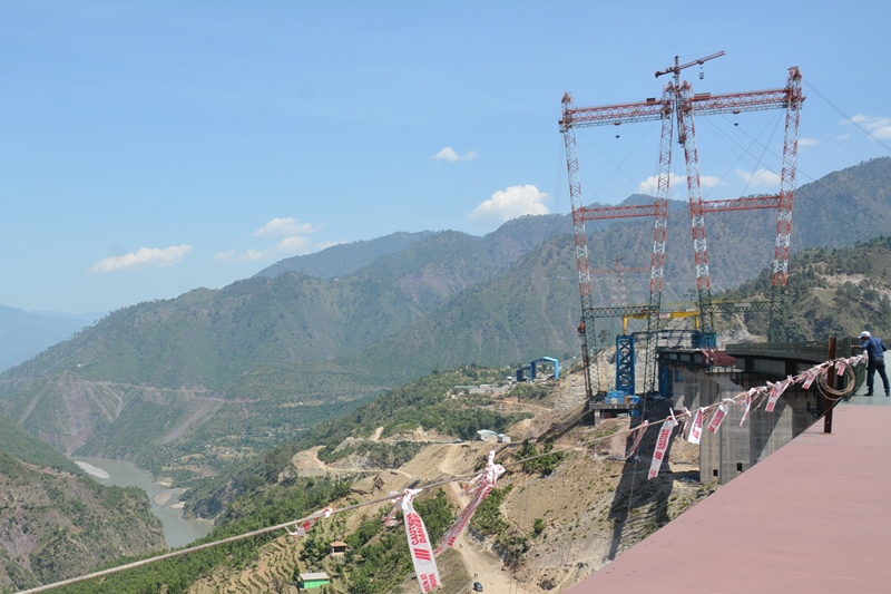 Chenab bridge, Chenab bridge images, Chenab bridge project details