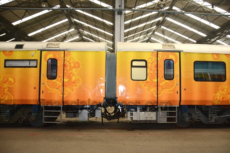 Tejas Express, Tejas Express photos, Tejas Express features