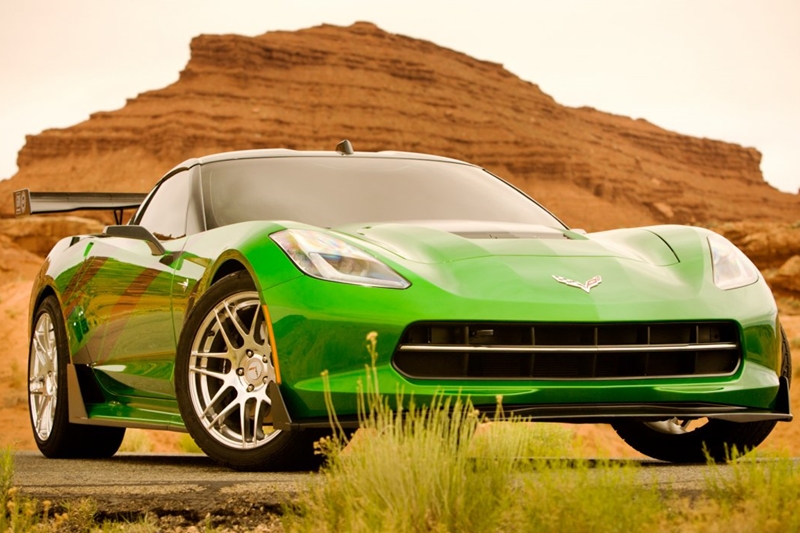 Cross-hairs the autobots weapons specialist, reaffirms Bay’s relationship with GM, who have been pretty hot on the transformer’s car cast list since 2007. The gunrunner is played by a custom green and black Chevrolet Corvette C7 Stingray with a split spoiler.