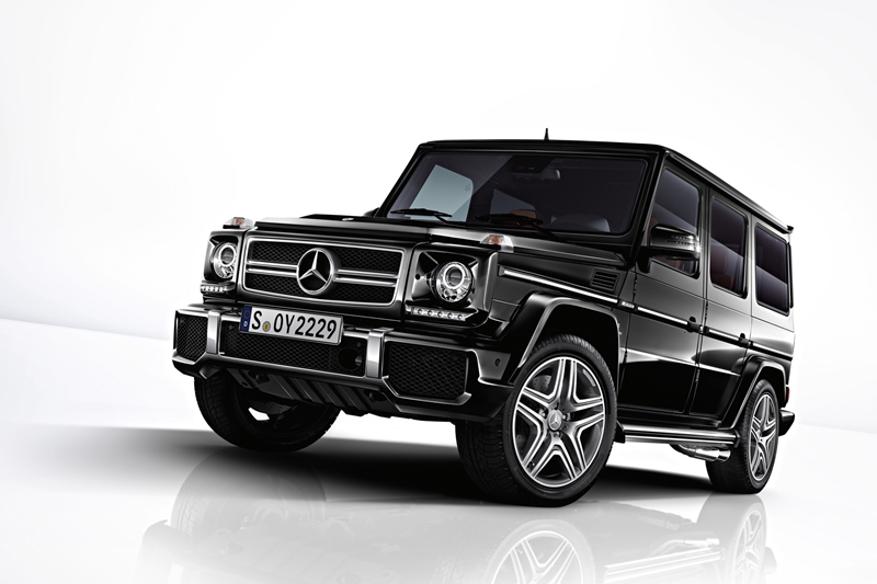 The G63 AMG is a perfect example of what happens when the mad scientists at Affalterbach get their hands on a proper off-roader. Don’t let the boxy proportion fool you, the G63 AMG uses its 5.5 litre twin-charged V8 to get from naught to 100 in 5.5 seconds. And if you get stuck in mud you could use the 760 Nm of torque to simply spin the world out from under you