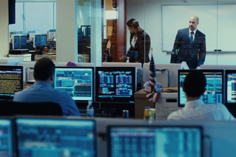 ‘Margin Call’ weaves a story around the events at a fictitious financial services firm across the span of about 36 hours, during which a risk management executive discovers a massive financial crisis looming over, followed by the panicked management mobilising all the resources at their disposal to contain the situation in the middle of the night.