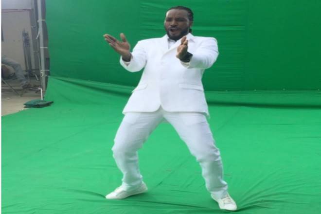 chris gayle, gayle, chris gayle dance, chris gayle dancing, Chris Gayle laila dance, gayle dance, gayle dancing, gayle dancing to laila, laila main laila, chris gayle sunny leone, gayle dancing to sunny leone song