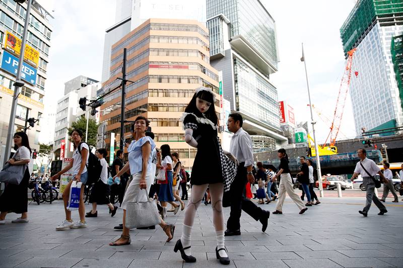 Lulu Hashimoto, doll model lulu hashimoto, living doll, tokyo, fashion, modelling, dolls, fashion doll, robot doll, japan, technology, fashion world, model, fashion fashion, tokyo fashion, latest pics, latest news