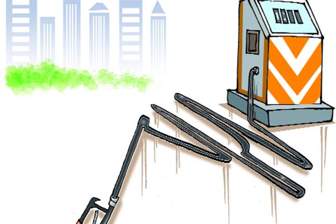 Petrol pricing, diesel pricing, oil marketing companies, beleaguered Indian fuel retailers, crude oil prices, OMCs, Fuel Retailers, retailers, fuel inventory, fuel retailers, fuel retailers in india, indian fuel retailers, IOC outlets