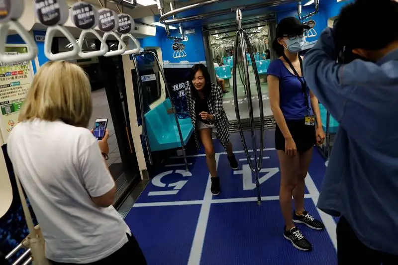 Summer Universiade, Summer Universiade taipei, taipei taiwan Summer Universiade, 2017 Summer Universiade, Taipei subway train, Mass Rapid Transit, Summer Universiade 2017, swimming pool floor, sports-themed train, sports-themed train taiwan