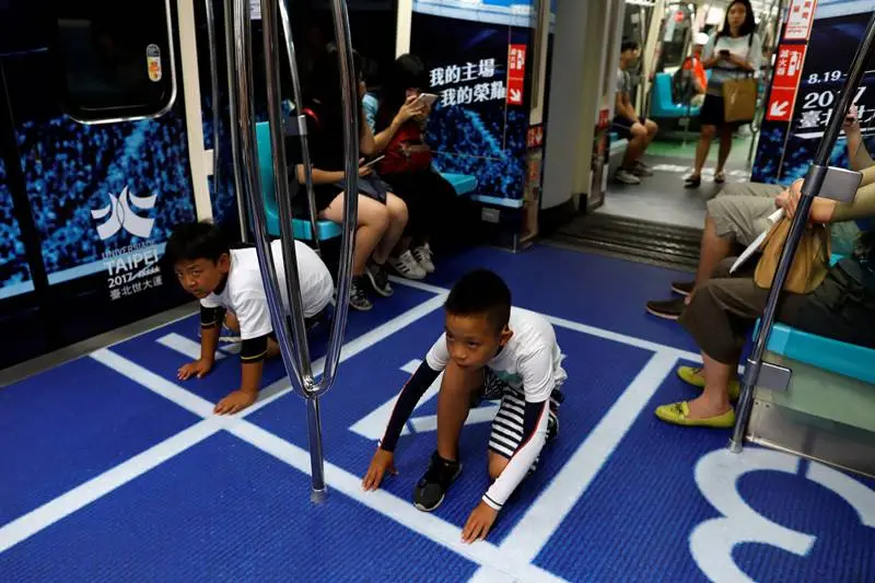 Summer Universiade, Summer Universiade taipei, taipei taiwan Summer Universiade, 2017 Summer Universiade, Taipei subway train, Mass Rapid Transit, Summer Universiade 2017, swimming pool floor, sports-themed train, sports-themed train taiwan