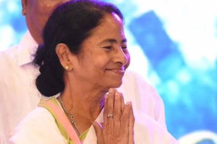 west bengal chief minister, mamata banerjee, mamata banerjee congratulated sharad yadav, sharad yadav, sharad yadav program in delhi