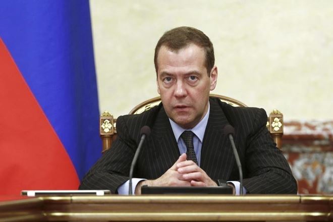 russian pm on us economic war, russian pm dmitry medvedev on trump, white house bill medvedev, russia on north korea iran