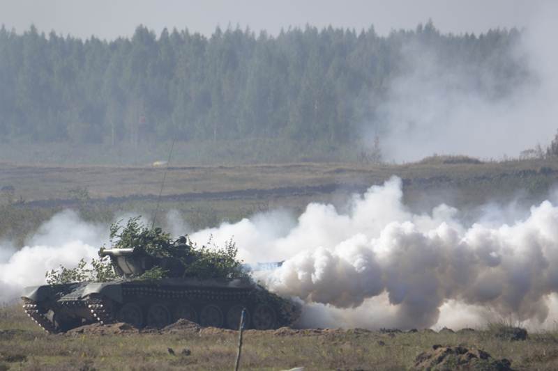 Zapad wargame 2017, Zapad wargame, Zapad, Russia war exercise, Zapad wargame 2017 pictures, Zapad wargame 2017 images, artillery firing at Zapad wargame, Belarus wargame, Belarus war machines, Russian weapons, Zapad 2017 drills, Russian military, Belarus military, war machines in zapad, Zapad images, Zapad picture gallery, Belarussian servicemen at zapad, Belarussian servicemen, Mi-8 helicopters, helicopters at zapad, Vladimir Putin