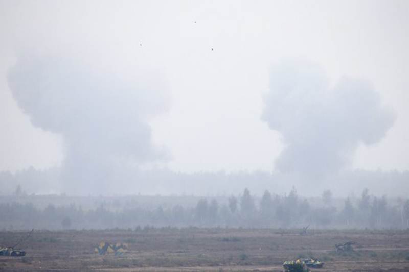 Zapad wargame 2017, Zapad wargame, Zapad, Russia war exercise, Zapad wargame 2017 pictures, Zapad wargame 2017 images, artillery firing at Zapad wargame, Belarus wargame, Belarus war machines, Russian weapons, Zapad 2017 drills, Russian military, Belarus military, war machines in zapad, Zapad images, Zapad picture gallery, Belarussian servicemen at zapad, Belarussian servicemen, Mi-8 helicopters, helicopters at zapad, Vladimir Putin