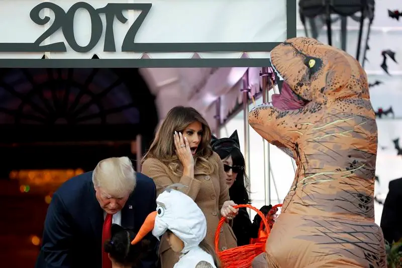 halloween halloween 2017, donald trump, melania trump, halloween at white house, halloween 2017 at white house, donald trump celebrates halloween