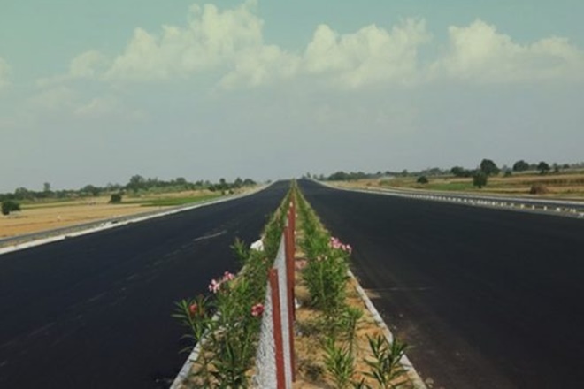 lucknow agra expressway, agra expressway, lucknow agra expressway, lucknow agra expressway toll tax, toll on lucknow agra expressway