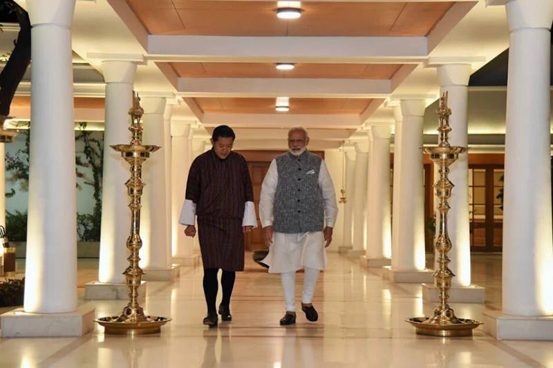 bhutan king, pm narendra modi, pm modi, modi, Jigme Khesar Namgyel Wangchuck, Jetsun Pema Wangchuck, Jigme Namgyel Wangchuck, FIFA U-17 World Cup, bhutan king meets pm modi