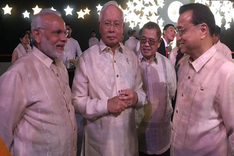 asean summit, asean summit 2017, pm modi, modi, modi philippines, Narendra Modi philippines, modi in philippines, Narendra Modi in philippines, PM Modi Philippines visit, Modi Philippines visit, Shinzo Abe, Donald Trump, asean 2017 summit