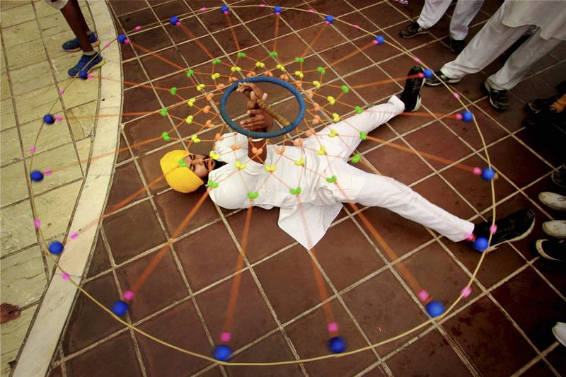 guru nanak jayanti, guru nanak jayanti 2017, guru nanak jayanti celebrations, guru nanak jayanti rituals, guru nanak jayanti gatka, guru nanak jayanti gurudwara, guru nanak jayanti india, guru nanak jayanti news, about guru nanak jayanti, guru nanak jayanti kritan, guru nanak jayanti nagar kirtan, guru nanak jayanti katha, guru nanak jayanti langar, Pakistan India Sikh, sikh, sikhs in india, guru nanak dev