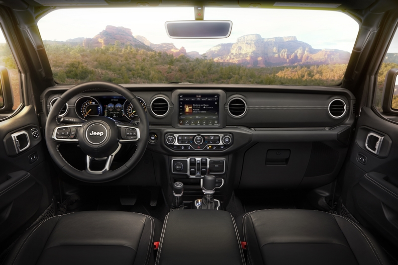 The interiors on the 2018 Jeep Wrangler gets a little more polish. While all creature comforts matching the Wranglers price tag are present, the central touch screen with Apple Car Play and Android Auto connectivity, along with inbuilt satellite navigation