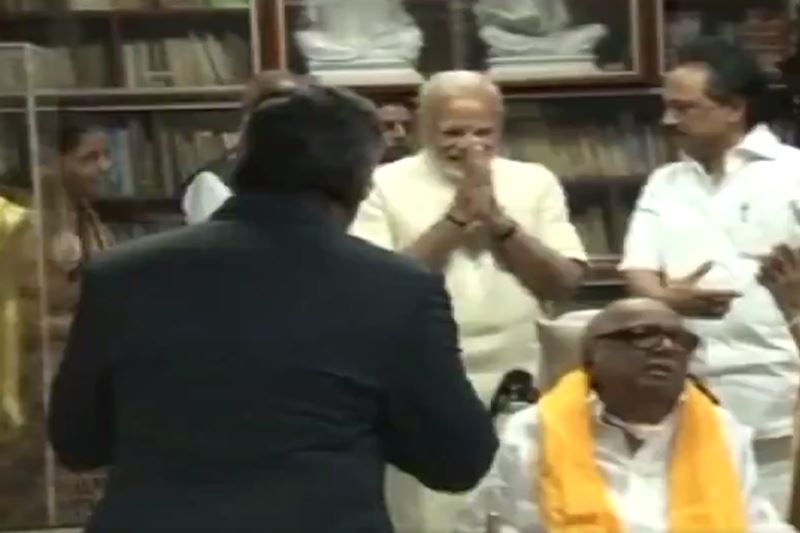 PM Narendra Modi visits DMK chief M Karunanidhi, PM Narendra Modi visits DMK chief M Karunanidhi 2017, Gopalapuram residence in Chennai, Modi sat next to Karunanidhi and held his hands, Governor Banwarilal Purohit, Chief Minister Palaniswami, DMK Working President M K Stalin, ailing party president M Karunanidhi