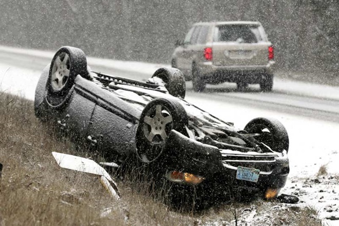 Compensation in road accidents, road accident, Compensation in road accidents should be based on future prospects, Supreme court, self-employed persons, professionals