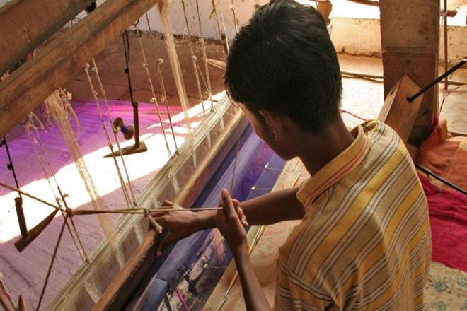 Weavers of Tamil Nadu, Kanchipuram, Digital Empowerment Foundation, Nokia, cluster resource centre, KanchiLoom project