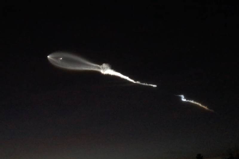 SpaceX, Falcon 9 rocket, SpaceX Falcon 9 rocket, rocket, Falcon 9, California, show of light, mystery light, satellite, world news, science, science news, technology