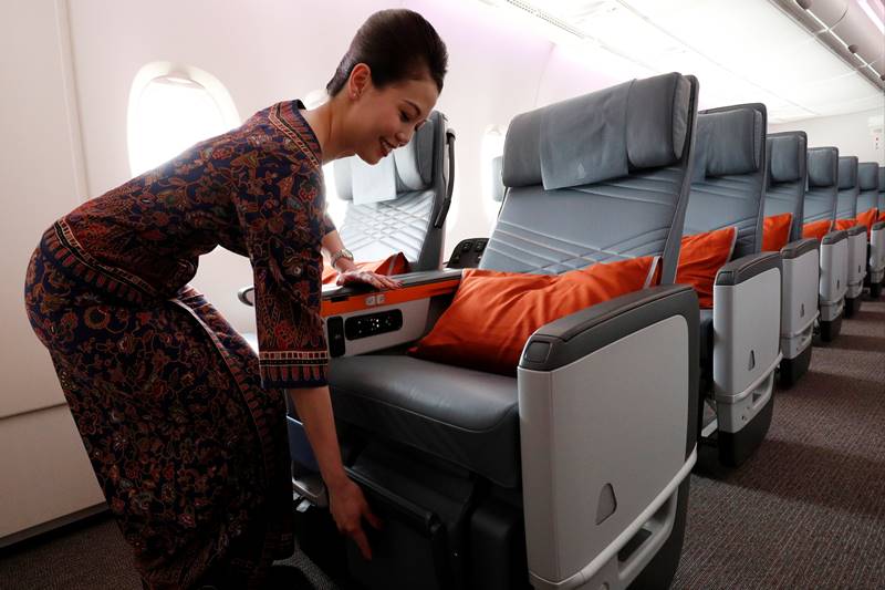 singapore airlines, Airbus A380, first class suites, luxurious suites, economy class, premium airlines, aircraft, airline, plane, sydney, singapore, A380s, first class seats