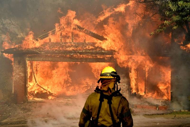 California wildfire, california fire, Los Angeles fire, california fire death, california fire photos, california wildfire latest news, Rupert Murdoch winery, wildfire destroy homes, wildfire, California, California latest news