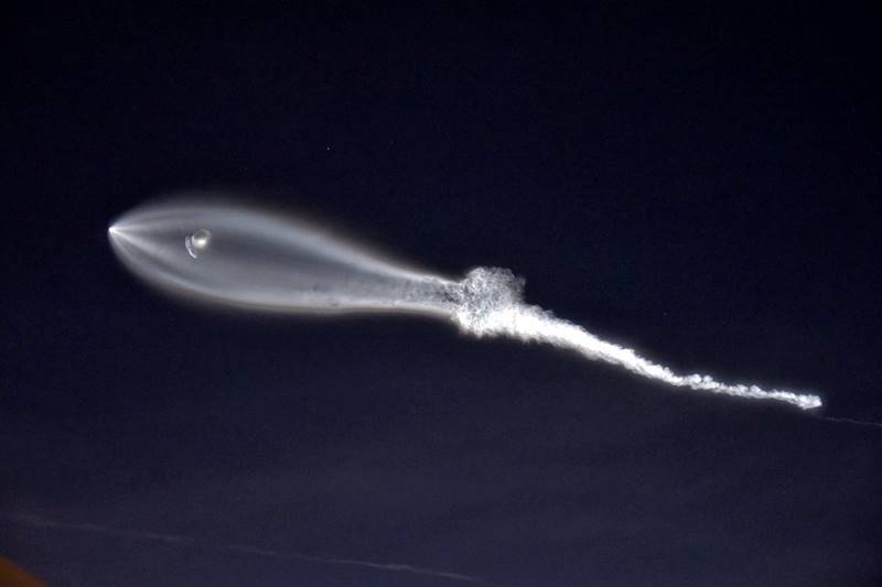 SpaceX, Falcon 9 rocket, SpaceX Falcon 9 rocket, rocket, Falcon 9, California, show of light, mystery light, satellite, world news, science, science news, technology