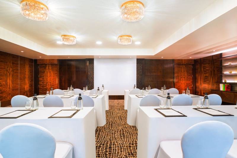 anushka virat mumbai reception, anushka virat st regis, st regis mumbai, astor ballroom, anushka virat mumbai reception pictures, st regis lower parel