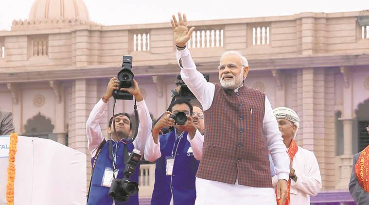 Twitter, Narendra Modi, PM Modi, Sachin Tendulkar, Virat Kohli, Kohli, Twitter accounts, Twitter handle, Deepika Padukone, Padukone, Tendulkar, Amitabh, Amitabh Bachchan, Aamir Khan, Hrithik Rosha, Shah rukh Khan, Narendra Modi, PM Modi, Akshay Kumar, Salman Khan, Twitter followers