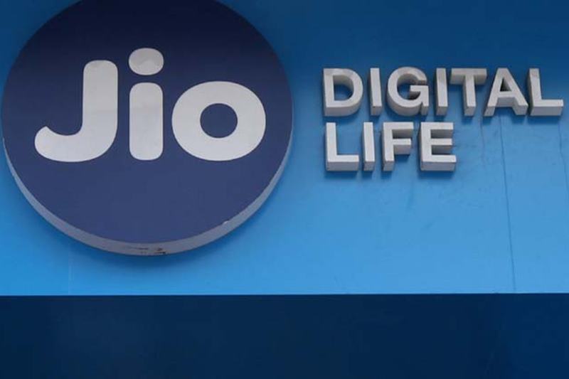 Yahoo, most searched tech terms, most searched tech terms in india, yahoo most searched tech terms, Whatsapp, Reliance Jio, GTA, Smartwatches, Jio, reliance Jio, Redmi, Grand Theft Auto, GTA, Samsung mobile, Samsung, mobile, Nokia 6, Samsung j7, Clash of Clans, Oppo mobile
