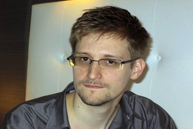 aadaar card linking, edward snowden on aadhaar card linking, snowden on aadhaar card, aadhaar card, edward snowden, Aadhaar card linking must be criminalized, aadhaar news