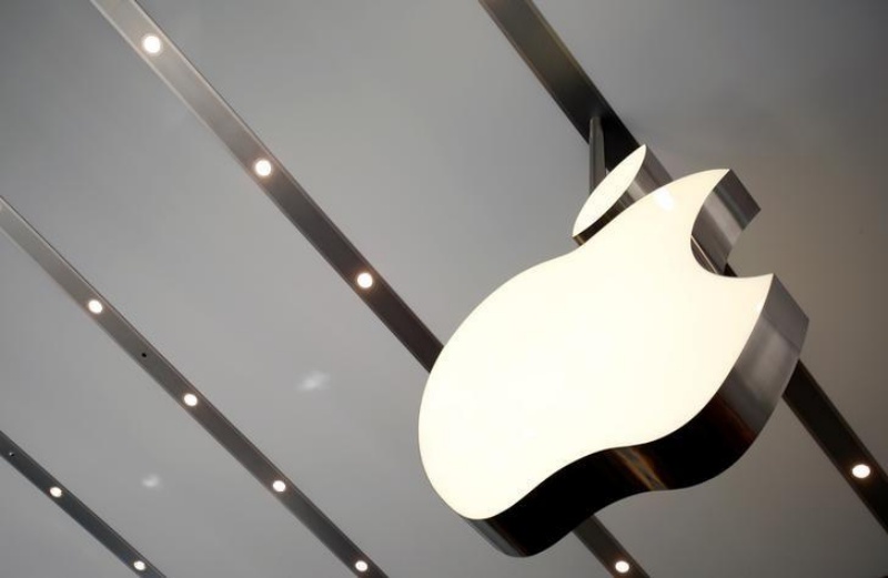 Apple surpassed Samsung to become the top smartphone brand in the fourth quarter of 2017 as it shipped 77.3 million iPhones globally