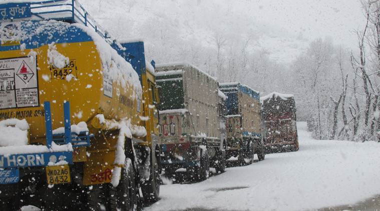 jammu and kashmir, jammu and kashmir fog, jammu and kashmir weather, jammu and kashmir temperature, srinagar temperature, srinagar snow, jammu and kashmir snowfall, leh temperature, kargil temperature