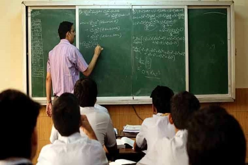 Railway recruitment 2018, 50,000 Assistant Station Master vacancies, UPSC mains 2017 result, BSNL recruitment 2018, bsnl jobs, IBPS clerk mains admit card, UP assistant teacher recruitment 2017-2018, upsc.gov.in, indian Railways, Union Public Service Commission, externalbsnlexam.com, Institute of Banking Personnel Selection, Uttar Pradesh Government
