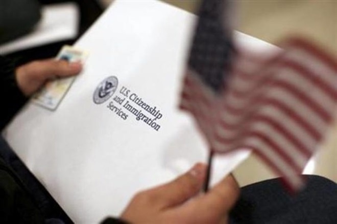 H 1B visas, US, india, latest news on H 1B visas, recent news on H 1B visas, detail news on H 1B visas, US visas, US Chamber of Commerce, H 1 b visas extension, H 1B visa holders, green card apllicant, Donald Trump