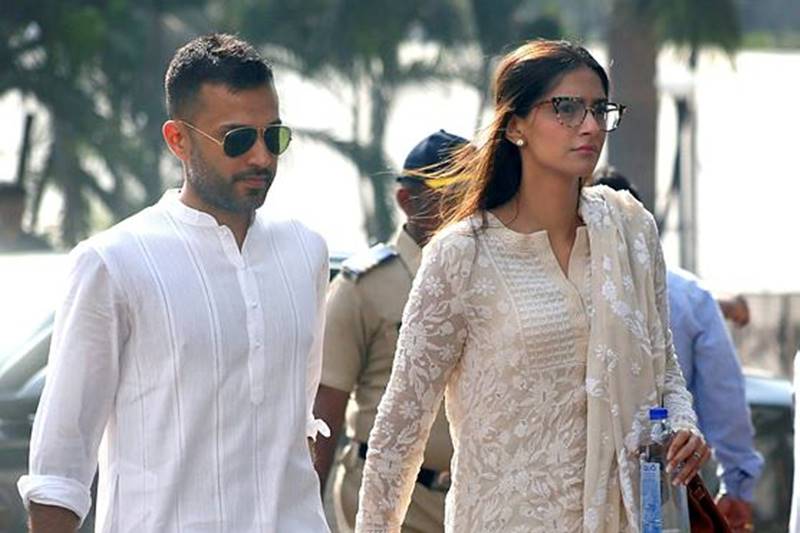 IN PICS | Sridevi funeral: Huge number of fans, Bollywood bigwigs pay last respects to legendary Bollywood actress