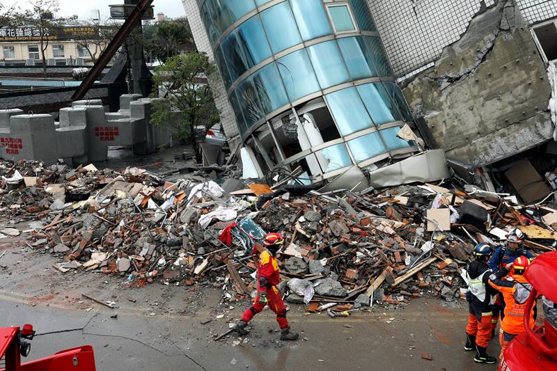 taiwan earthquake, earthquake in taiwan, taiwan, Hualien earthquake, earthquake, quake, Hualien leaning apartment, slanted building, news, world news, earthquake photos, taiwan photos