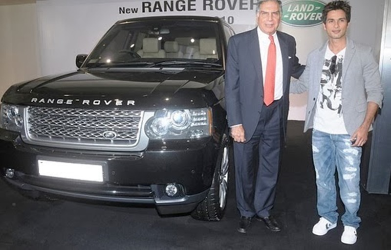 Range Rover Vogue: Shahid Kapoor recieved the keys to his brand new Range Rover Vogue personally from Ratan Tata. The British manufacturer's flagship SUV, Rang Rover Vogue is available with supercharged petrol and turbocharged diesel engines. The Range Rover has been the first choice celebrities the world over. If not celebrities, then anyone who can afford the Rangie.